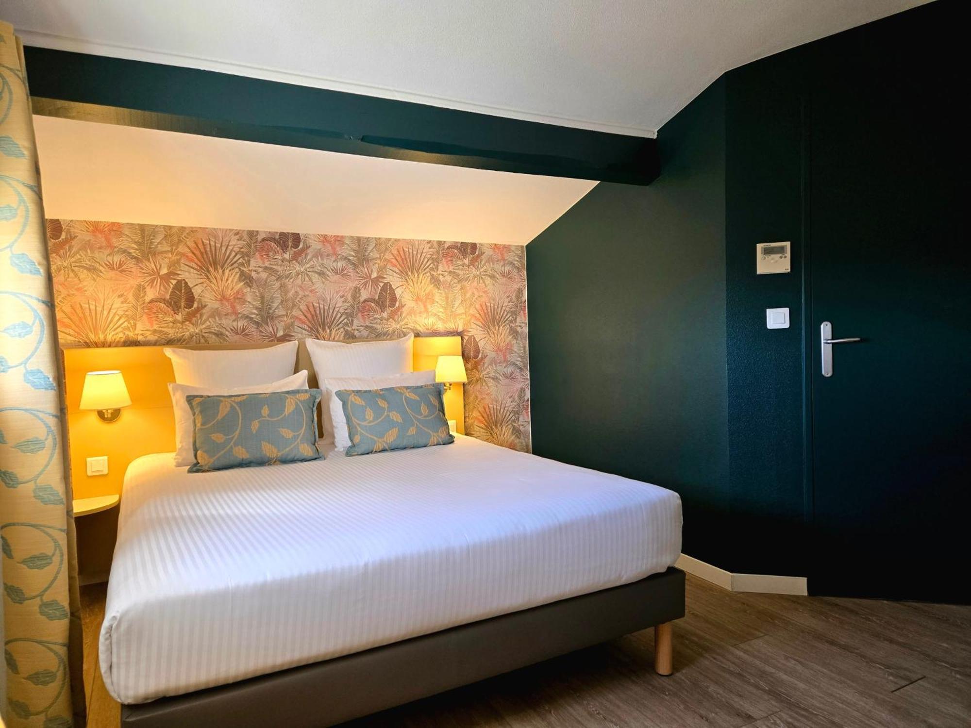 Hotel Le Saint-Genies Uzès Zewnętrze zdjęcie