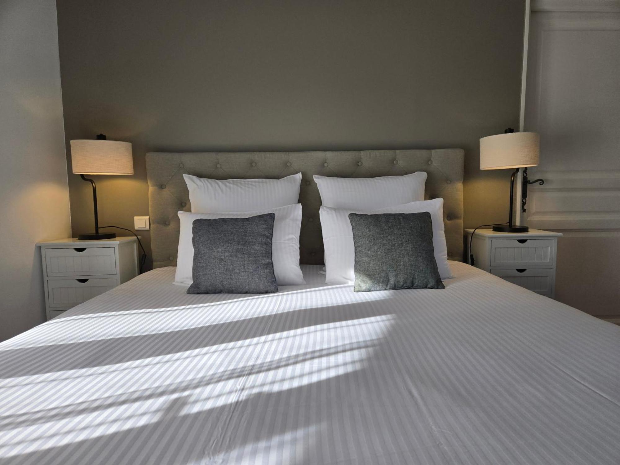 Hotel Le Saint-Genies Uzès Zewnętrze zdjęcie