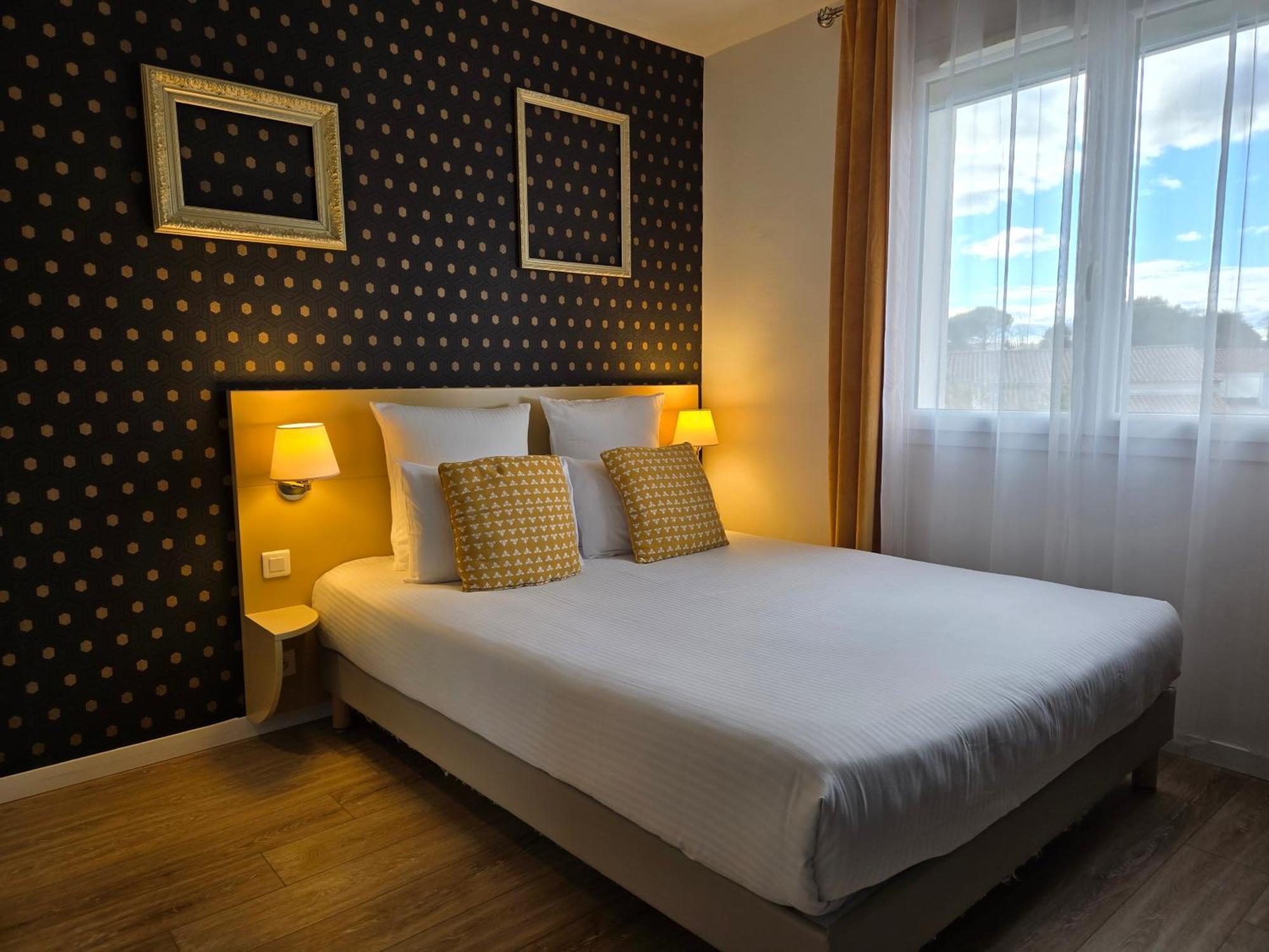 Hotel Le Saint-Genies Uzès Zewnętrze zdjęcie