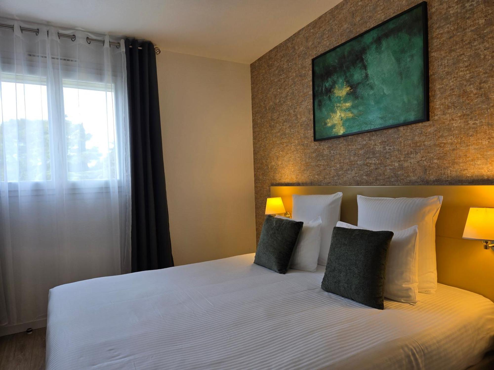 Hotel Le Saint-Genies Uzès Zewnętrze zdjęcie