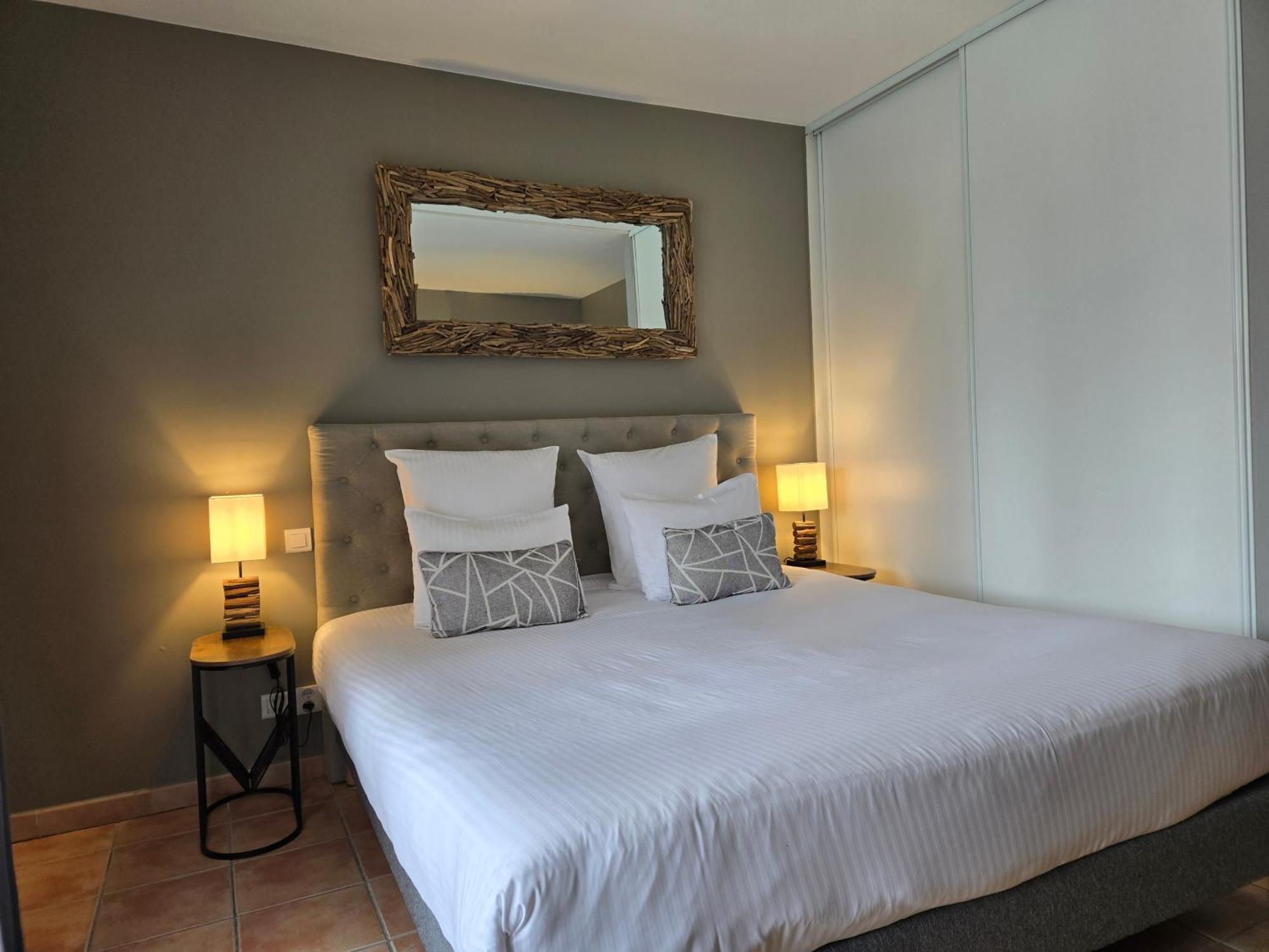 Hotel Le Saint-Genies Uzès Zewnętrze zdjęcie