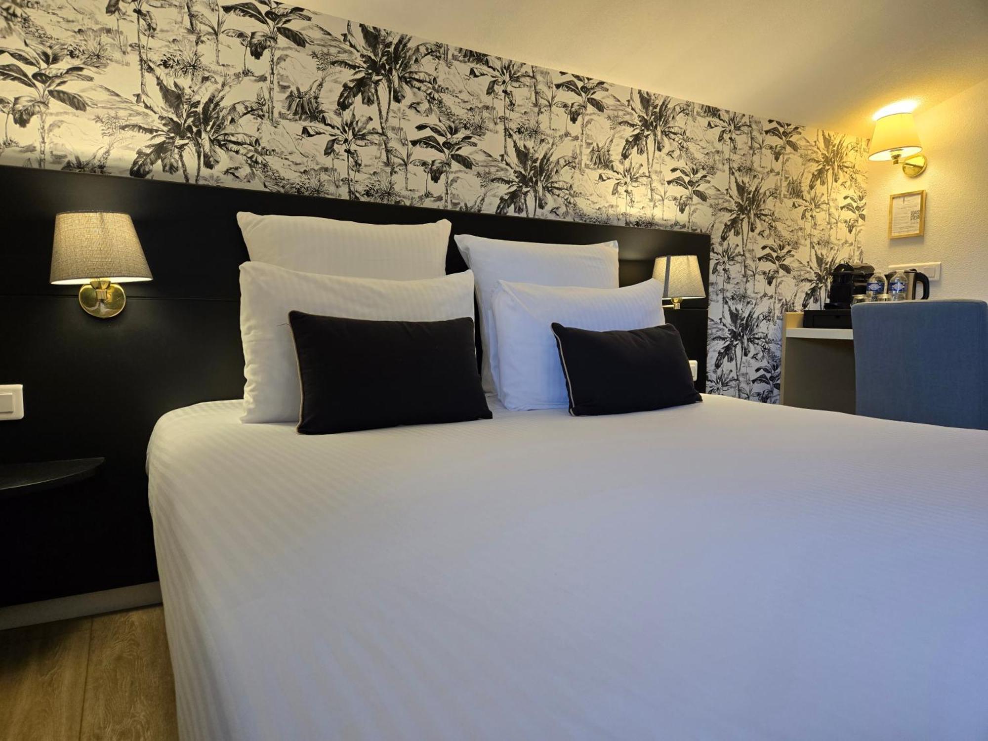 Hotel Le Saint-Genies Uzès Zewnętrze zdjęcie