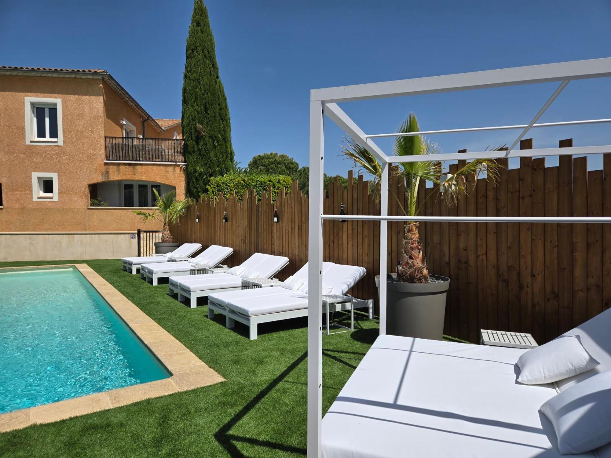 Hotel Le Saint-Genies Uzès Zewnętrze zdjęcie